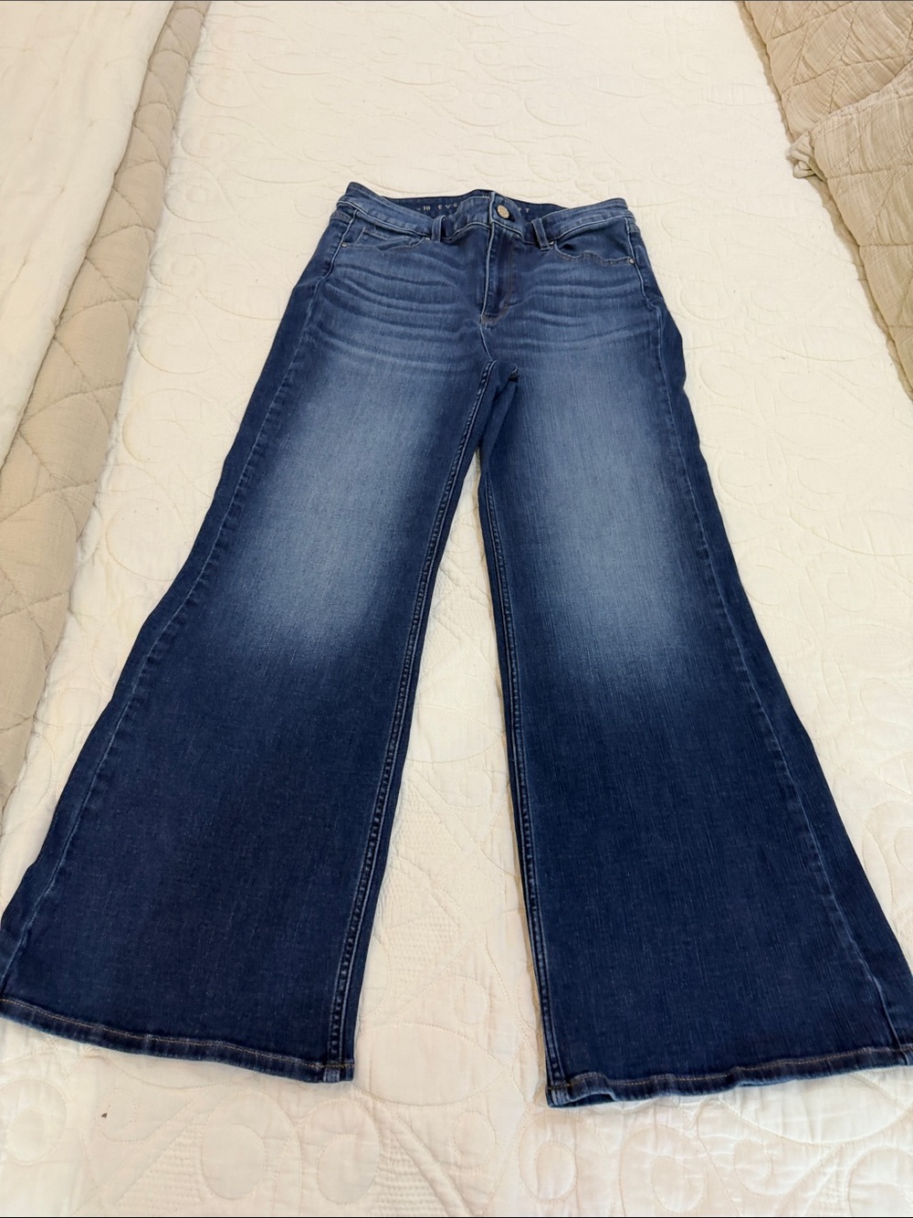 White House Black Market Women's Wide Leg Dark Blue Jeans